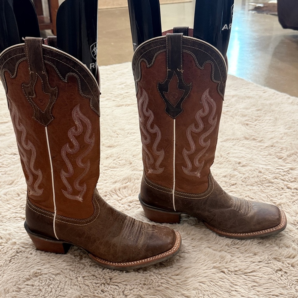 Women’s Ariat boots size 9 - Picture 3 of 7